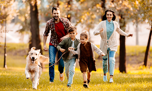 familia-corre-bosque